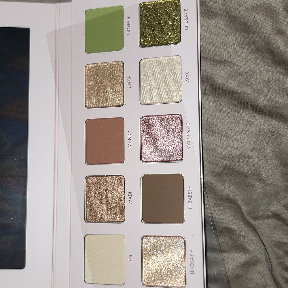 Wander beauty trailblazer eyeshadow palette
